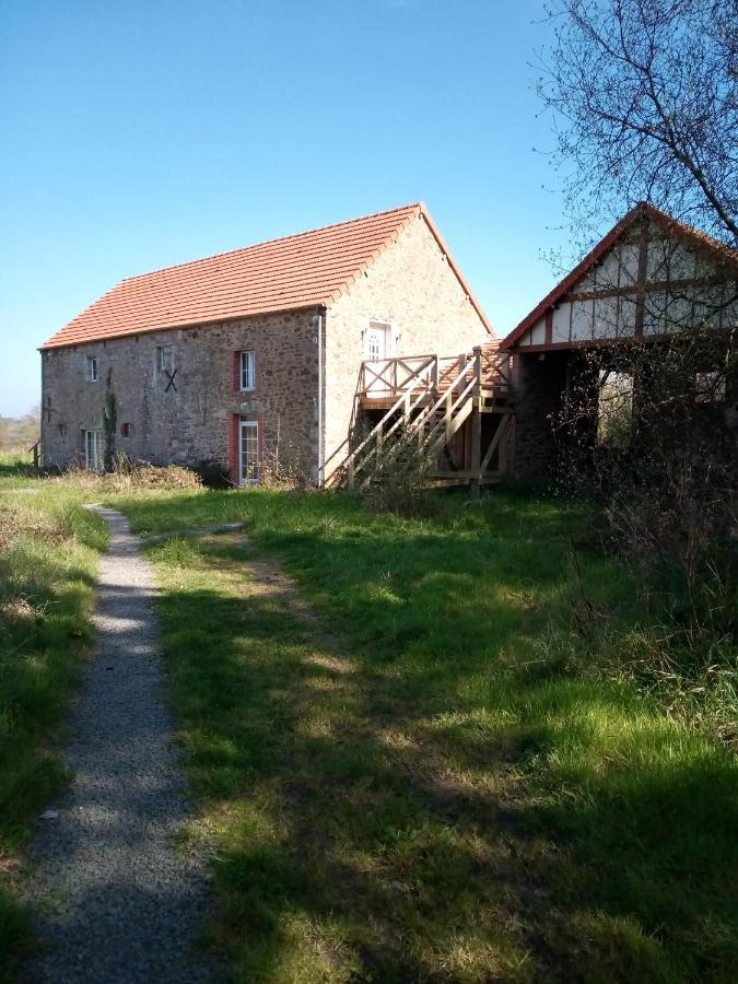 Bed and Breakfast Le Chevalier Des Marettes Airel Exterior foto
