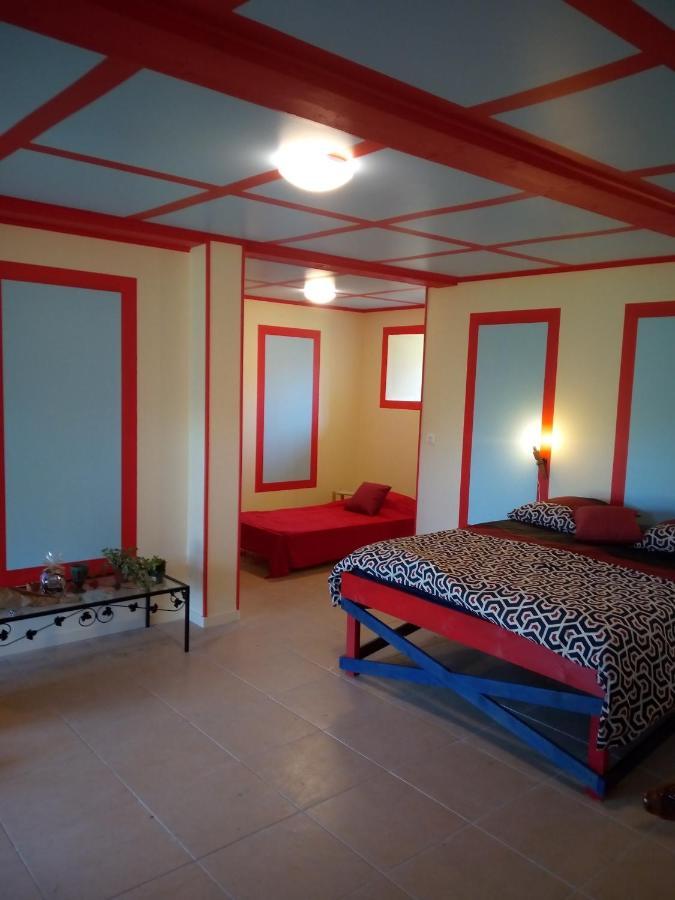 Bed and Breakfast Le Chevalier Des Marettes Airel Exterior foto