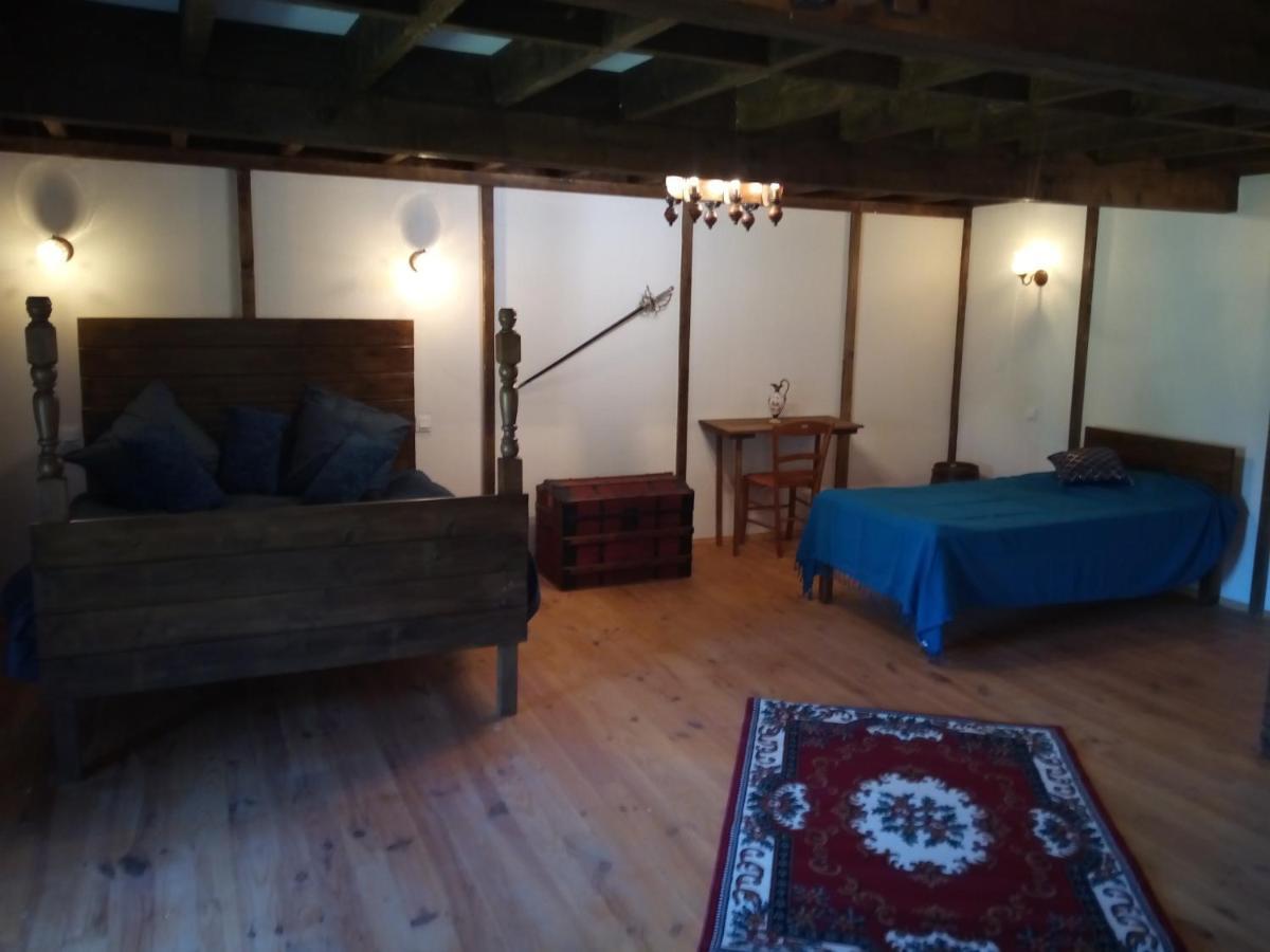 Bed and Breakfast Le Chevalier Des Marettes Airel Exterior foto